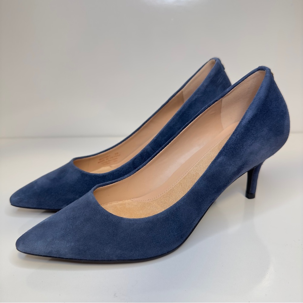 Like new! Cole Haan Navy Blue Suede Pumps – Size 6B - Picture 6 of 11